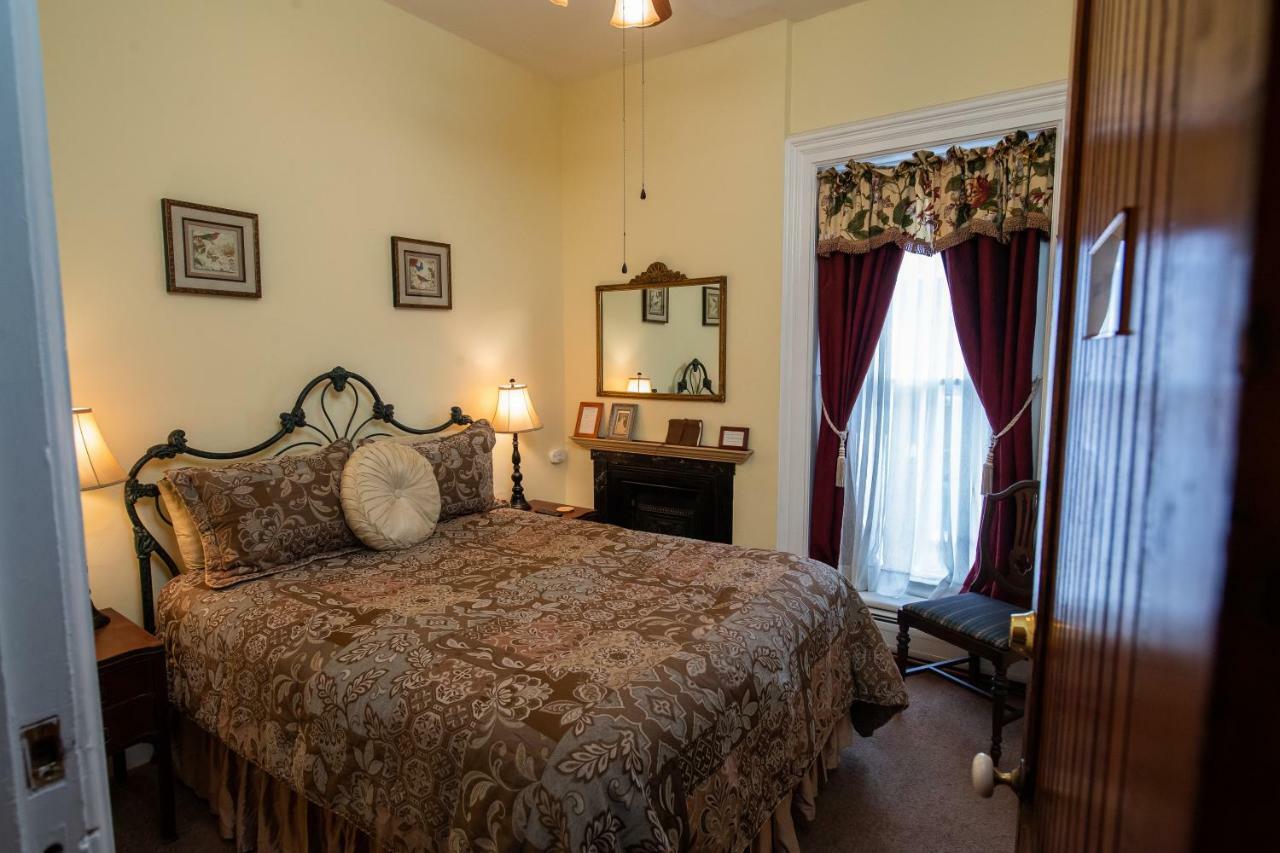 Spencer House Bed & Breakfast Erie Exteriör bild